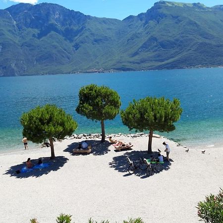 Appartamento Casa Vacanze Spiaggia D'Oro Desenzano del Garda Dış mekan fotoğraf