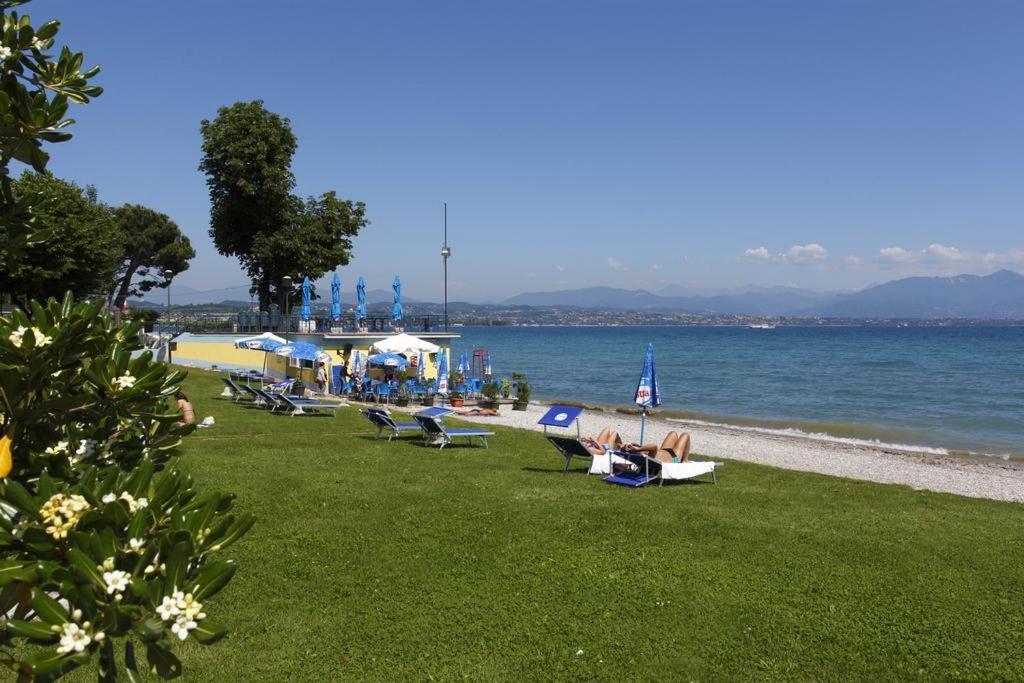 Appartamento Casa Vacanze Spiaggia D'Oro Desenzano del Garda Dış mekan fotoğraf